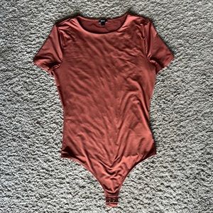Express Body Contour Short Sleeve Crew Bodysuit